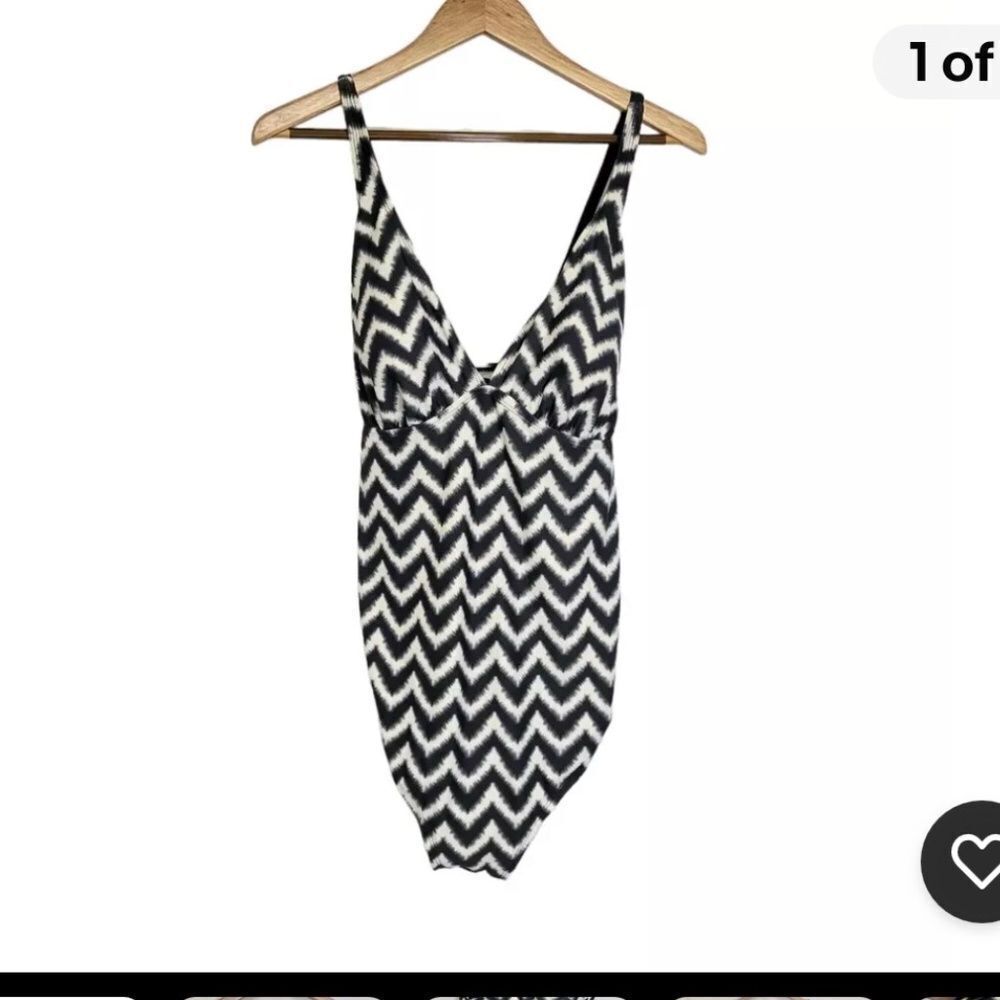 Liz Lange Maternity Chevron One Piece Swimsuit XL Gray White Babymoon Swim - Picture 2 of 12